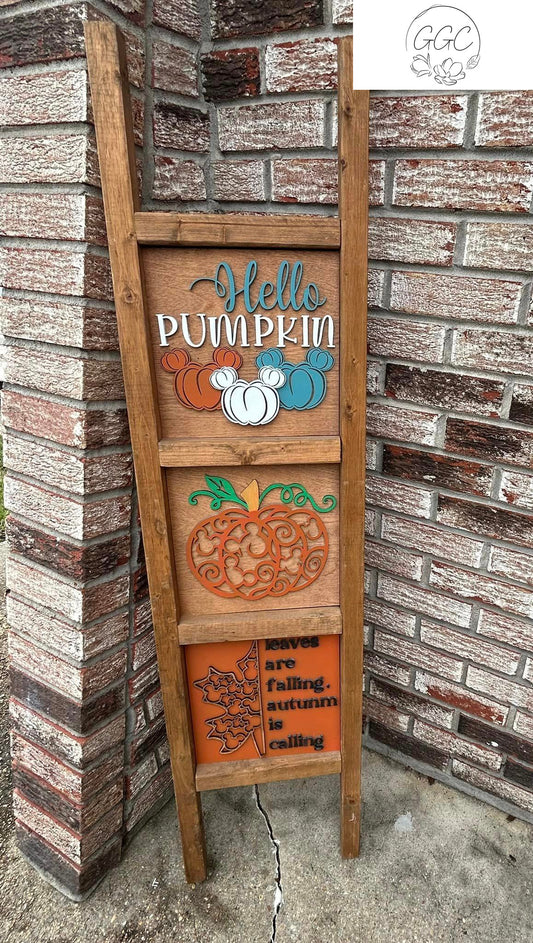 Customizable Wooden Ladder with Interchangeable Signs – Indoor & Outdoor Decor