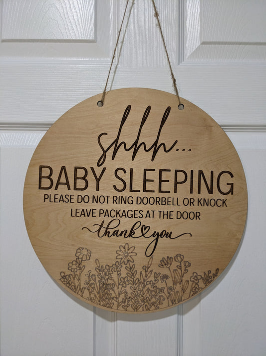 Shhh baby is sleeping Door Hanger // Sleeping Baby Sign // Shhh Baby Sleeping Sign // Do Not Ring Doorbell Sign /